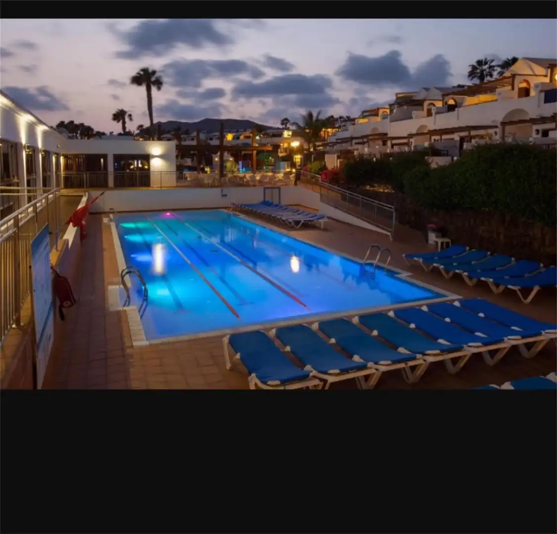 Apartamento en venta en Avenida Archipiélago, 2, Playa Blanca Piscina de Apartamento en venta en Yaiza con Aire acondicionado, Calefacción y Jardín privado