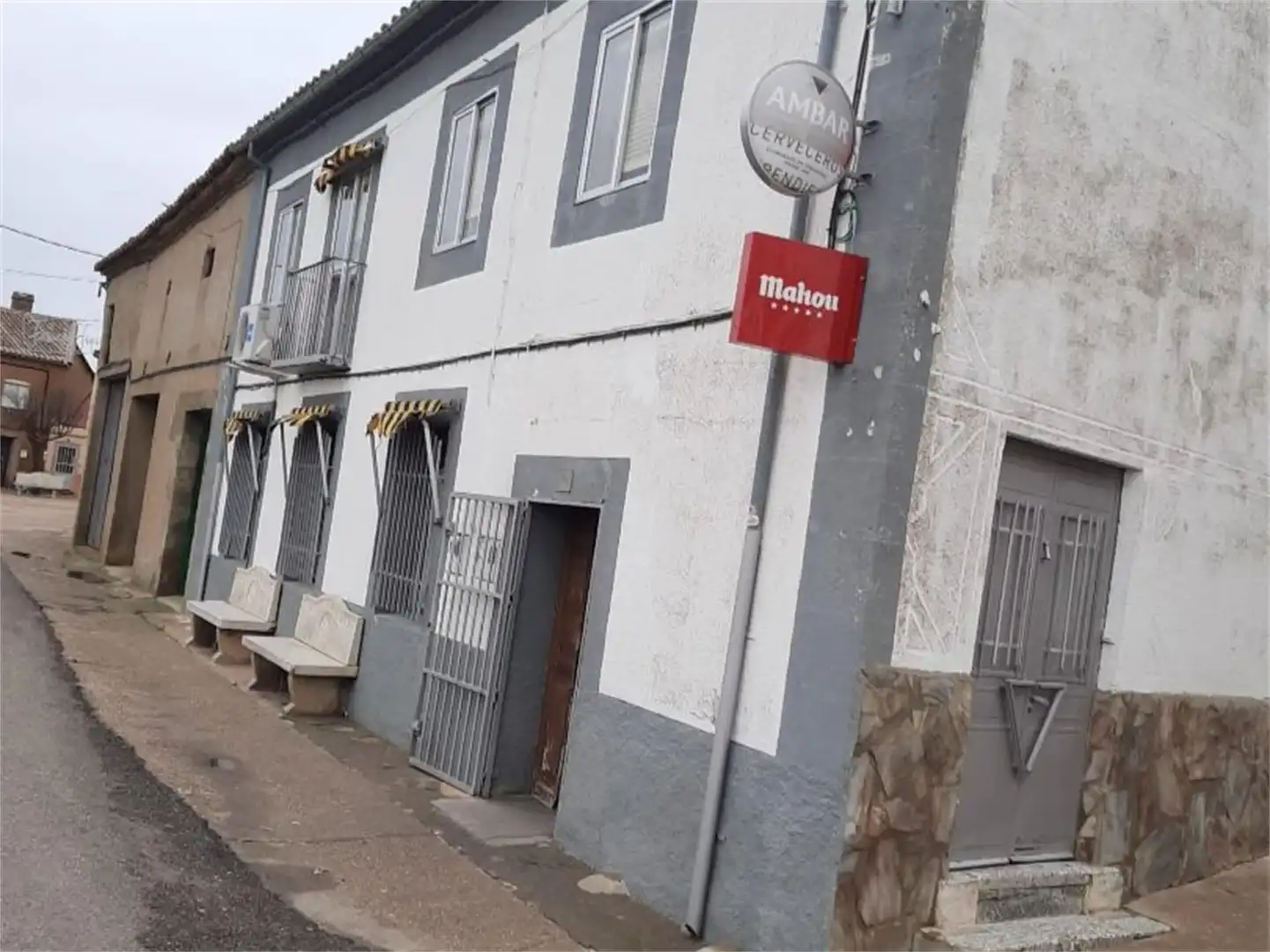 Exterior view of Detached homes for sale in Castronuevo  with Air Conditioner, Heating and Parquet flooring