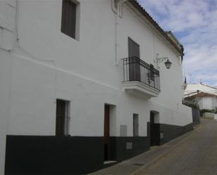 Vista exterior de Casa o xalet en venda en Fuenteheridos amb Terrassa i Balcó