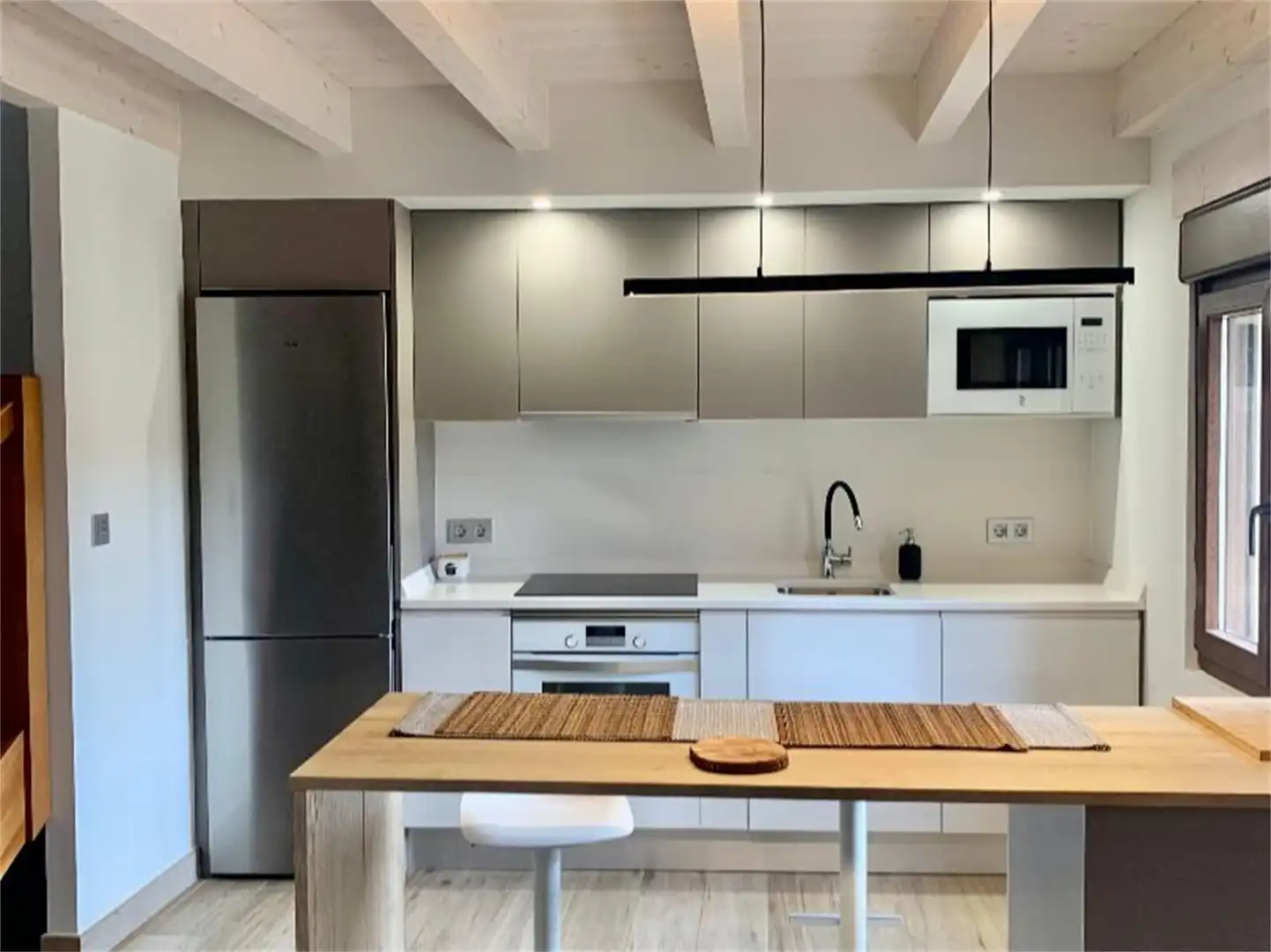 Casa adosada en venta en Calle Conde de Garay, 17, Calahorra de Boedo Cocina de Casa adosada en venta en Calahorra de Boedo con Calefacción y Amueblado
