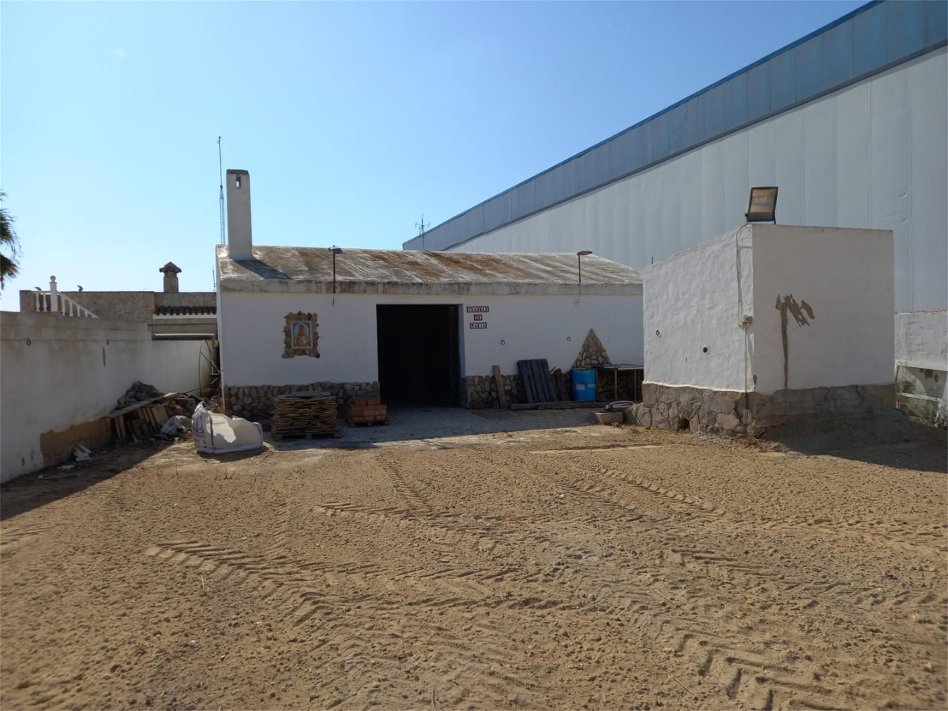 Property for sale in Conil de la Frontera - 116 houses & apartments