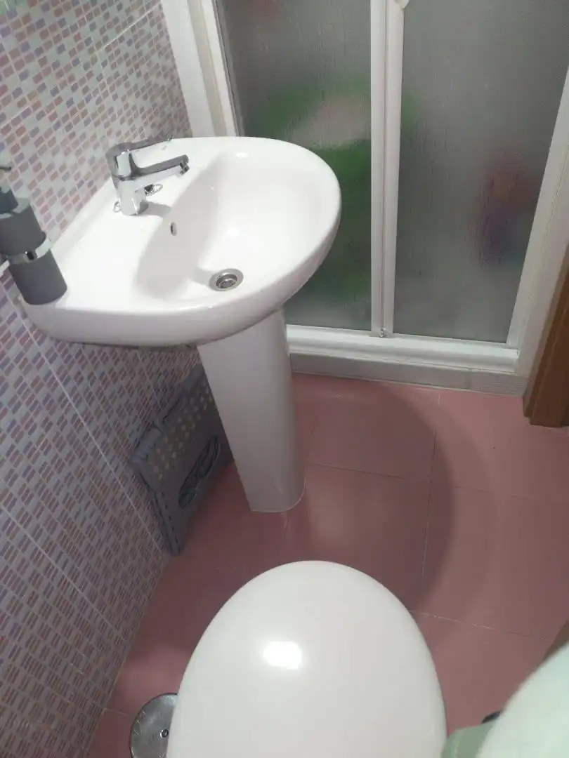 Detached homes for sale in Calle Pozo Dulce, 22, Carrión de Calatrava Bathroom of Detached homes for sale in Carrión de Calatrava with Air Conditioner, Heating and Private garden