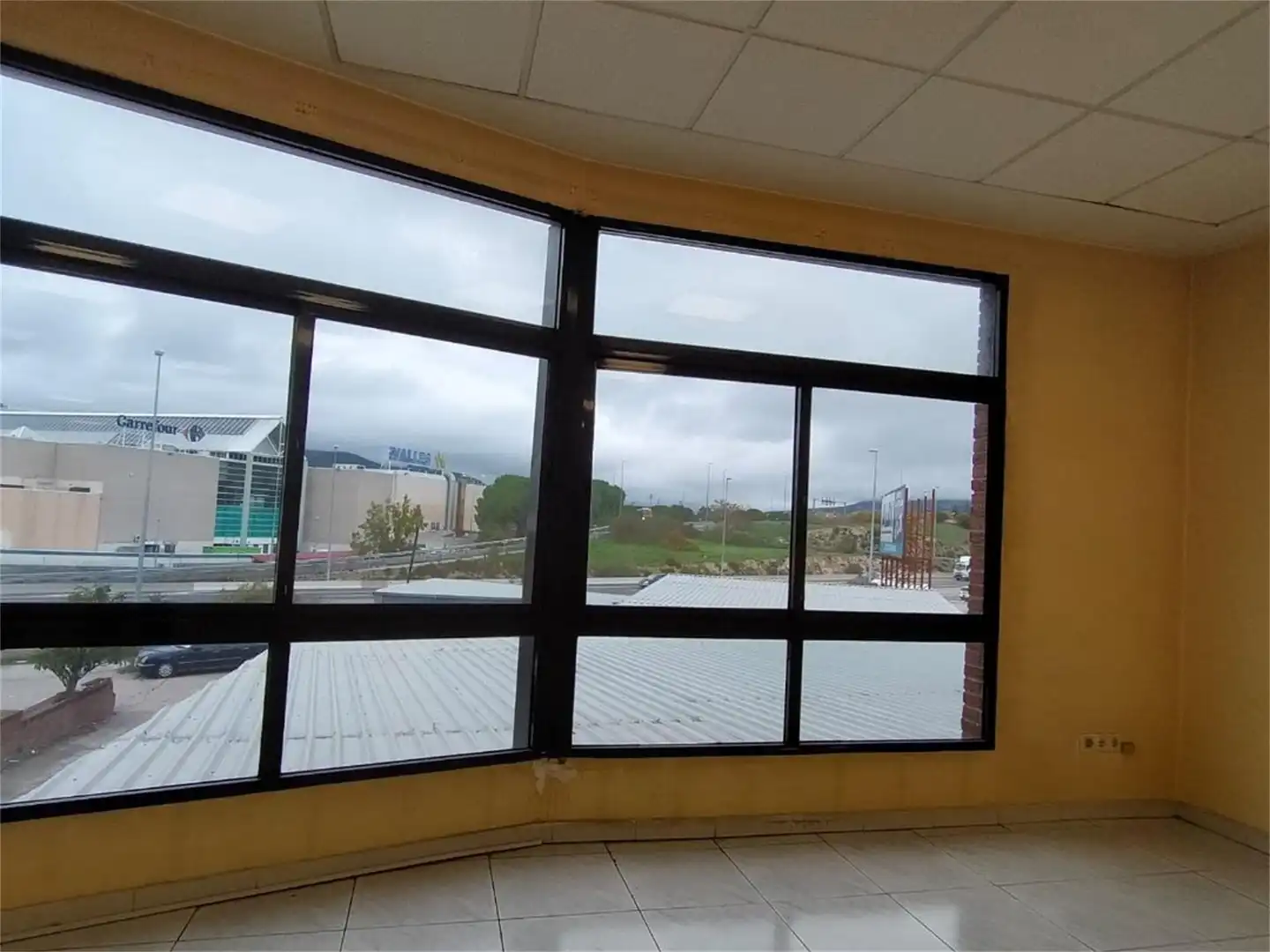 Commercial properties for rent in Avenida Juan Carlos I, 40, Villalba Estación Commercial properties for rent in Collado Villalba