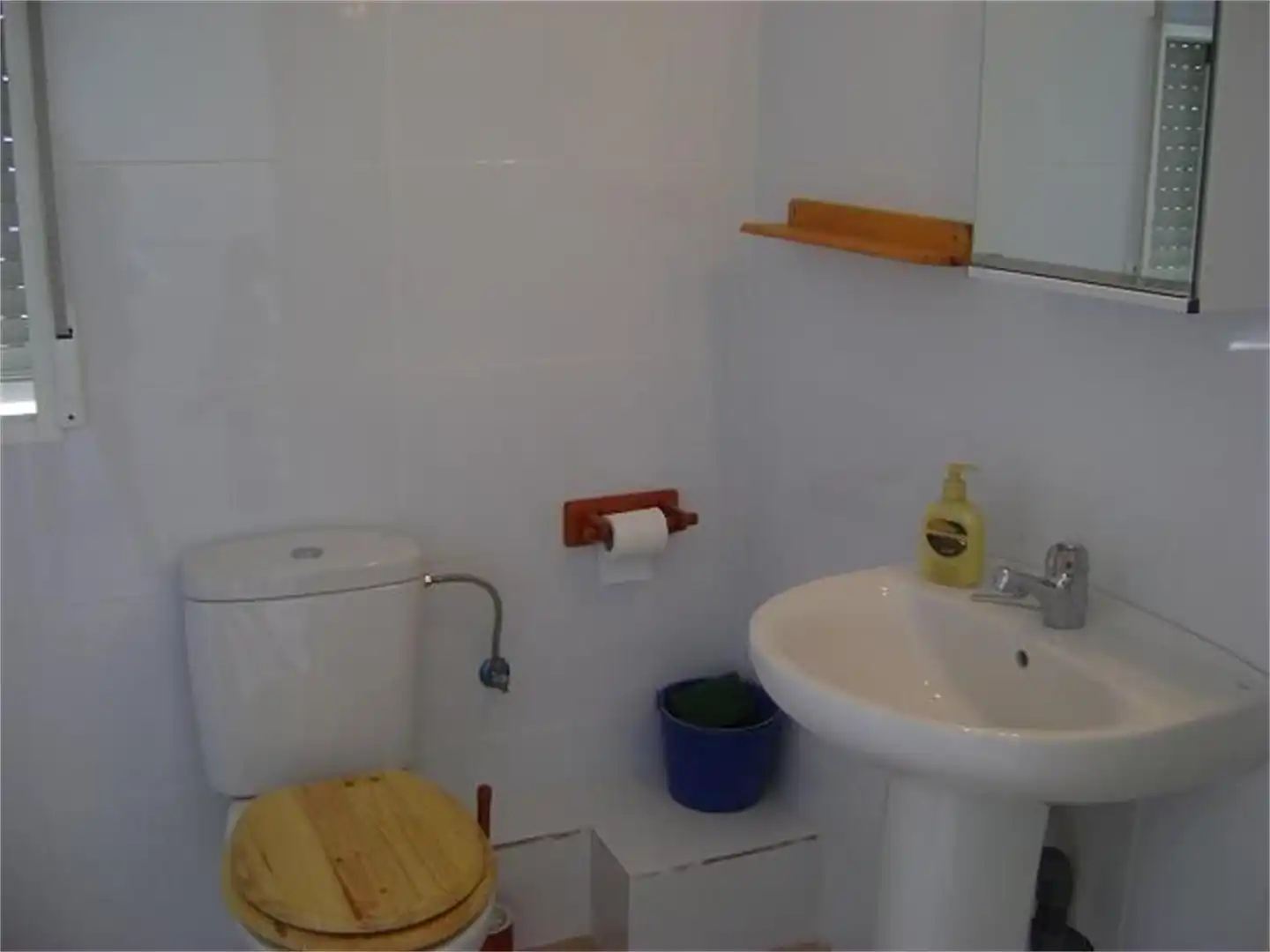 Detached homes for sale in Calle Eras, 57, Férez Bathroom of Detached homes for sale in Férez with Terrace and Furnished