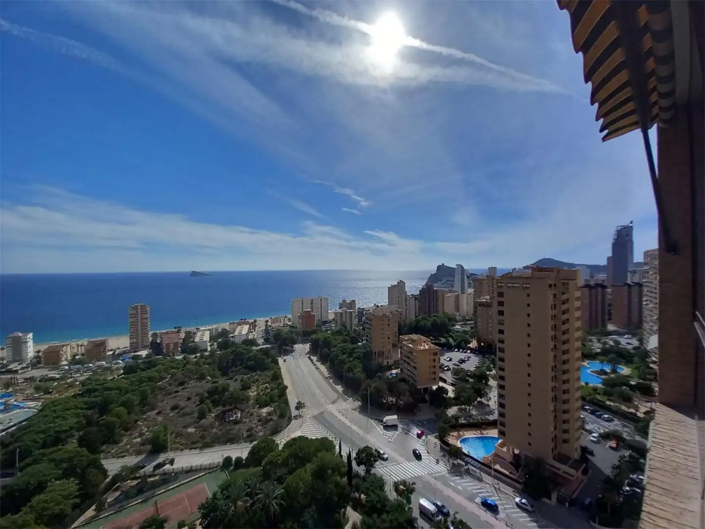 Pis en venda a Avenida Murtal, 4, Playa Poniente Vista exterior de Pis en venda en Benidorm amb Aire condicionat, Calefacció i Jardí privat