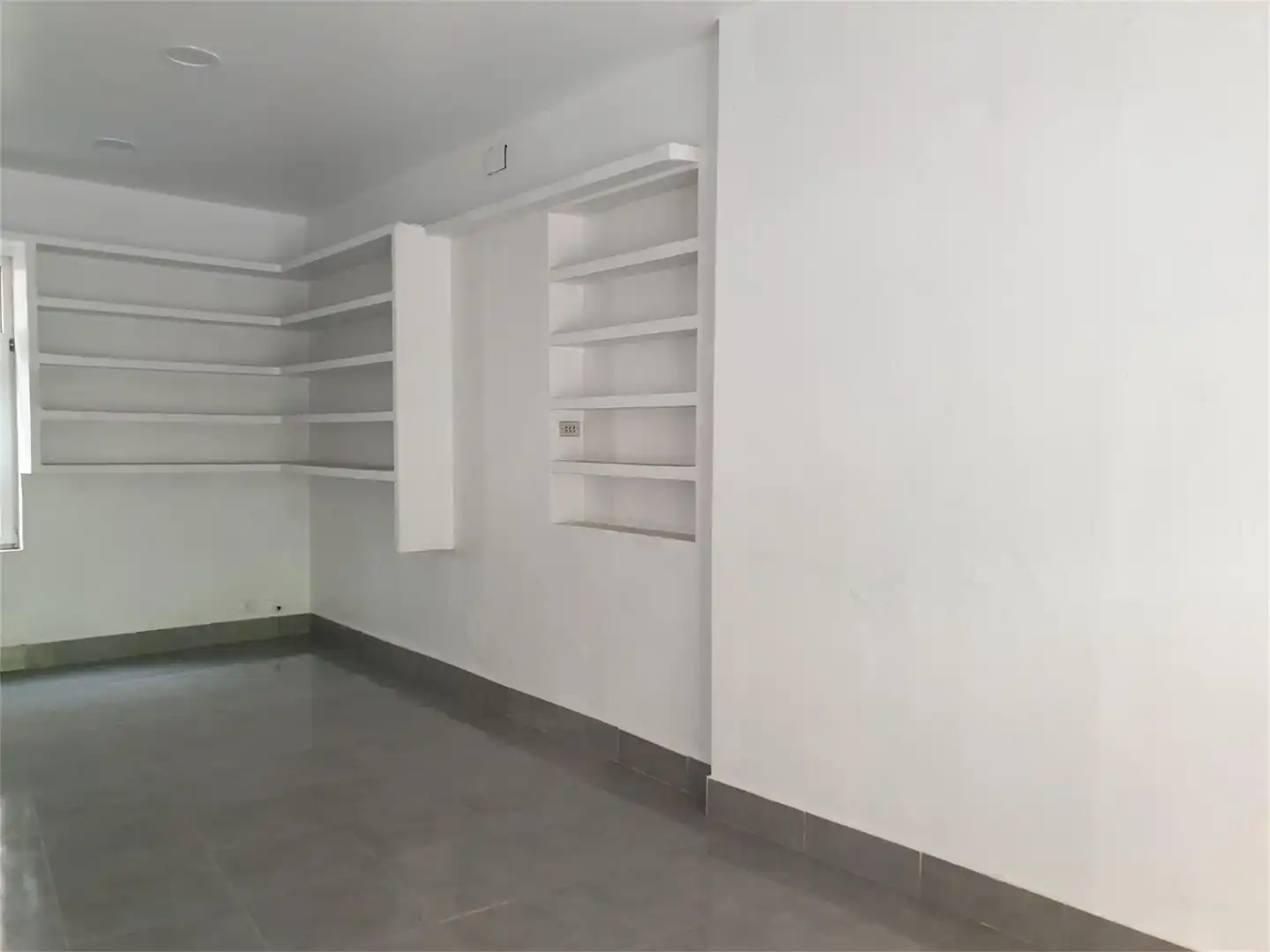 Commercial properties for rent in Prim Kalea, 21, Iturralde