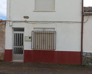 Vista exterior de Casa adosada en venda en Zamora Capital  amb Terrassa i Balcó