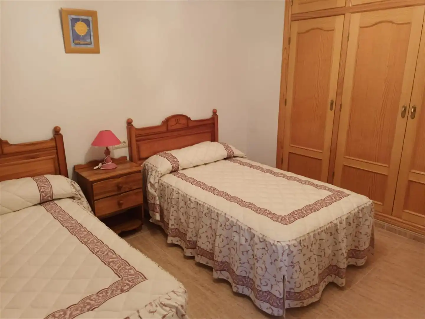 Casa o xalet en venda a Urbanización San Rafael, 5, Baeza Dormitori de Casa o xalet en venda en Baeza amb Terrassa, Piscina i Balcó