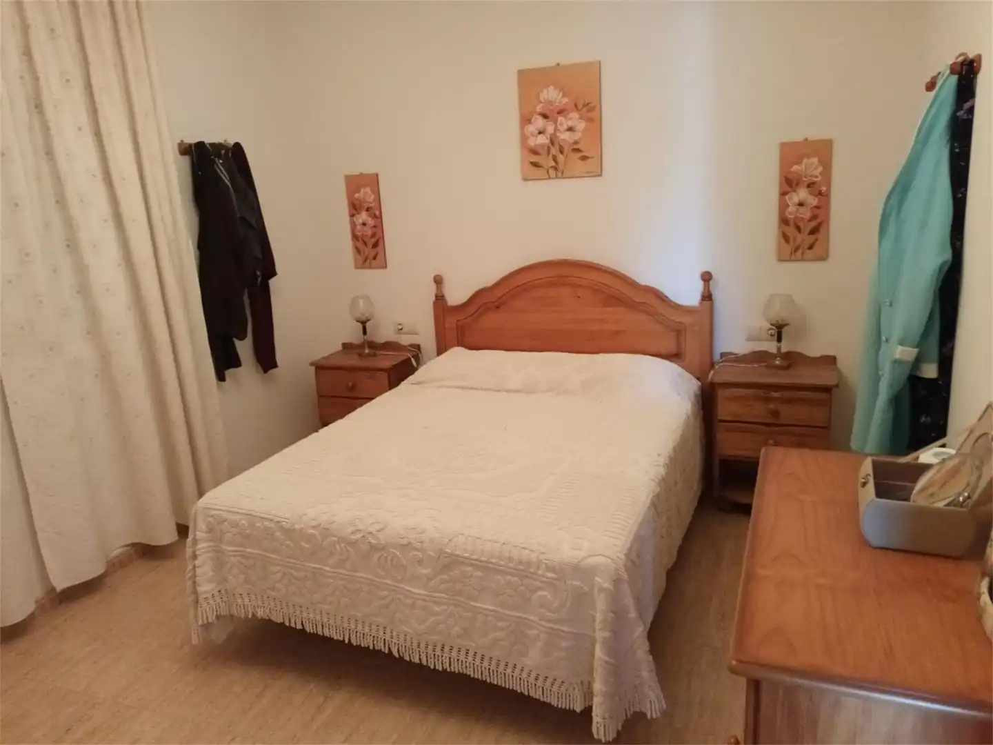 Casa o xalet en venda a Urbanización San Rafael, 5, Baeza Dormitori de Casa o xalet en venda en Baeza amb Terrassa, Piscina i Balcó