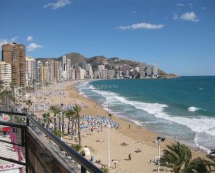 Vista exterior de Pis en venda en Benidorm amb Aire condicionat