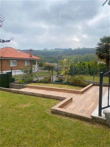 Casa adosada en venta en plaza parbayón de piélago
