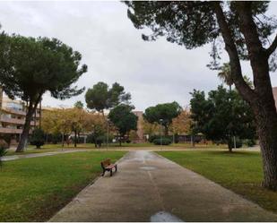 Vista exterior de Apartament en venda en Mairena del Aljarafe amb Aire condicionat, Jardí privat i Terrassa