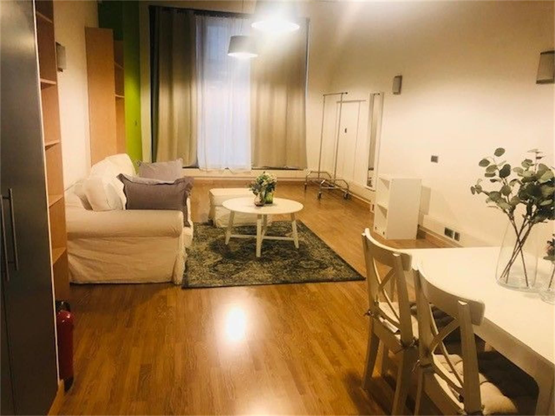 Sala d'estar de Apartament en venda en San Sebastián de los Reyes amb Aire condicionat