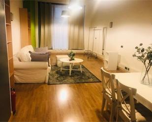 Sala d'estar de Apartament en venda en San Sebastián de los Reyes amb Aire condicionat