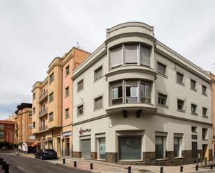 Vista exterior de Pis en venda en Guadix amb Aire condicionat