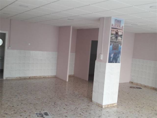 Local comercial en Alquiler en Calle Calderón, 35 en Santa Fe