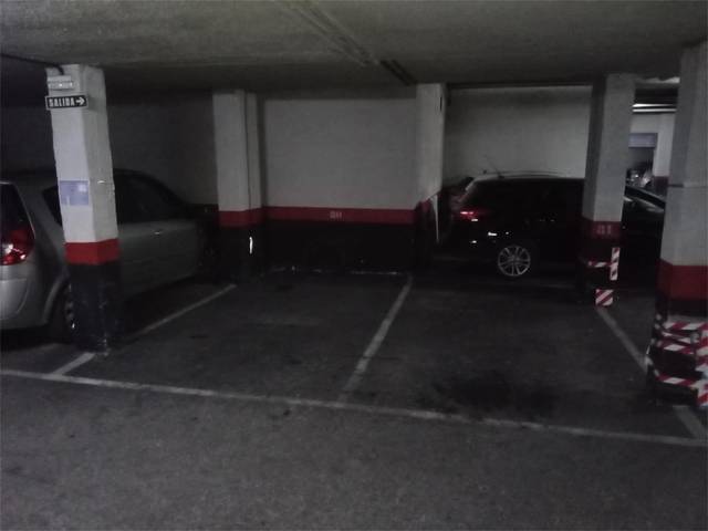 Garaje en Alquiler en Calle Concejo de Alzuza, 6 en Mendillorri