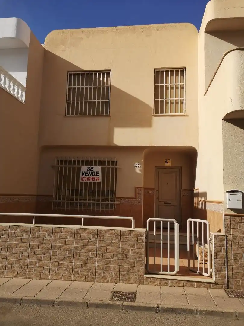 Vista exterior de Dúplex en venda en El Ejido amb Terrassa, Moblat i Forn