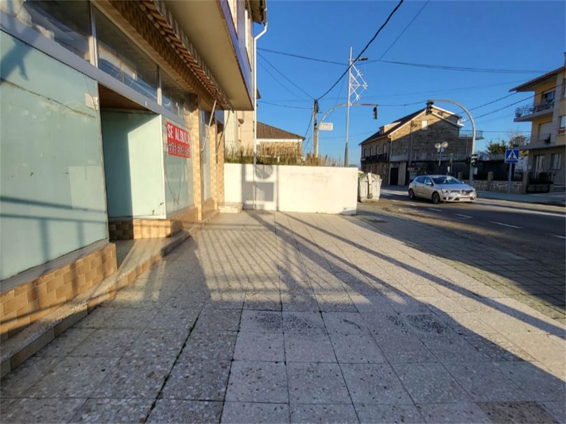 Vista exterior de Local de lloguer en Poio