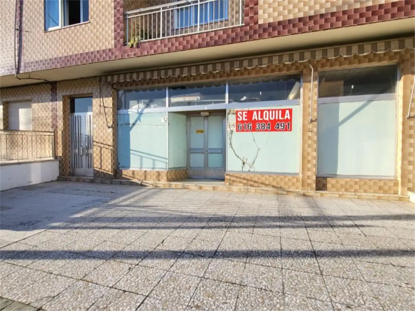 Geschaftsraum zur Miete in Avenida da Toxa, 35, Raxó Geschaftsraum zur Miete in Poio