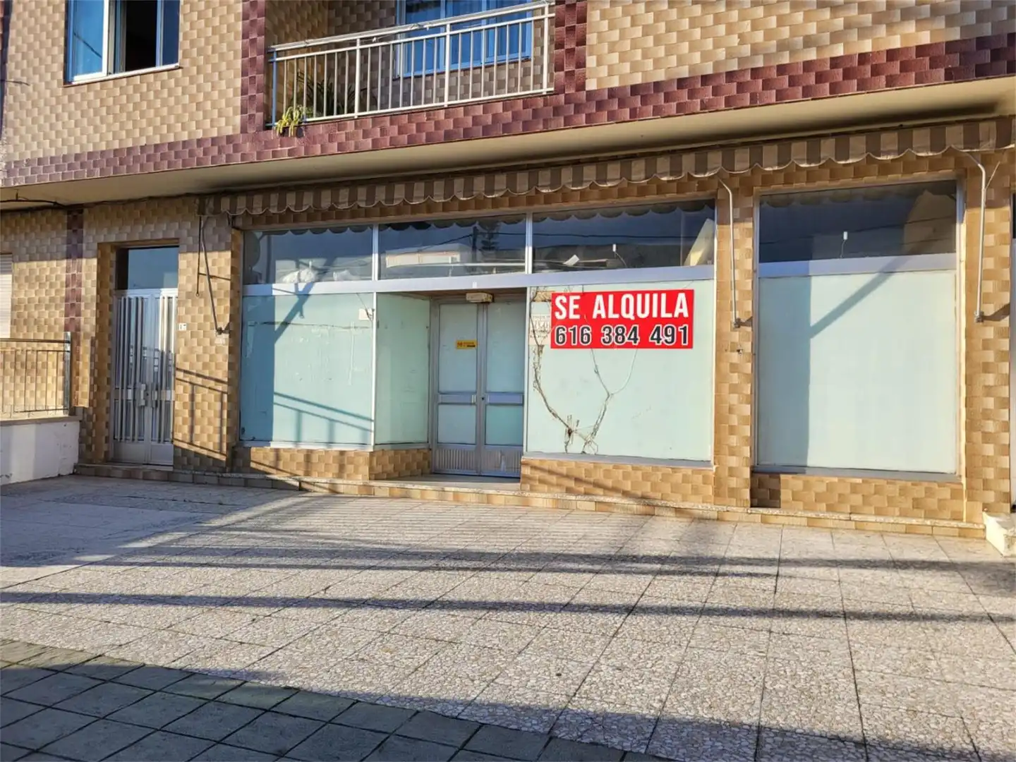 Geschaftsraum zur Miete in Avenida da Toxa, 35, Raxó Geschaftsraum zur Miete in Poio