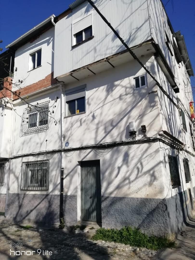 Exterior view of Single-family semi-detached for sale in  Granada Capital  with Air Conditioner, Heating and Parquet flooring