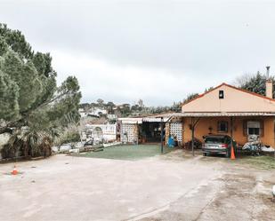 Vista exterior de Casa o xalet en venda en Méntrida amb Terrassa i Piscina