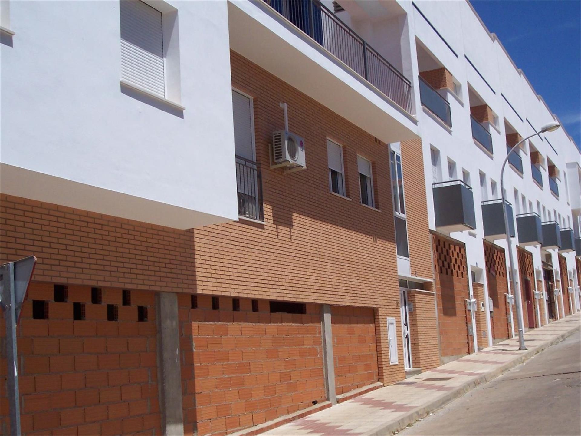 Exterior view of Flat for sale in Castuera  with Air Conditioner, Heating and Terrace