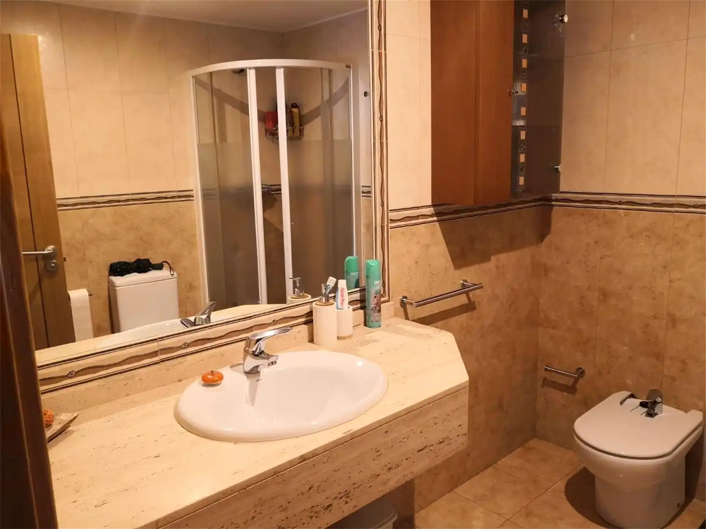 Flat for sale in Calle Teruel, 2, Los Lirios Bathroom of Flat for sale in Logroño with Air Conditioner, Heating and Parquet flooring