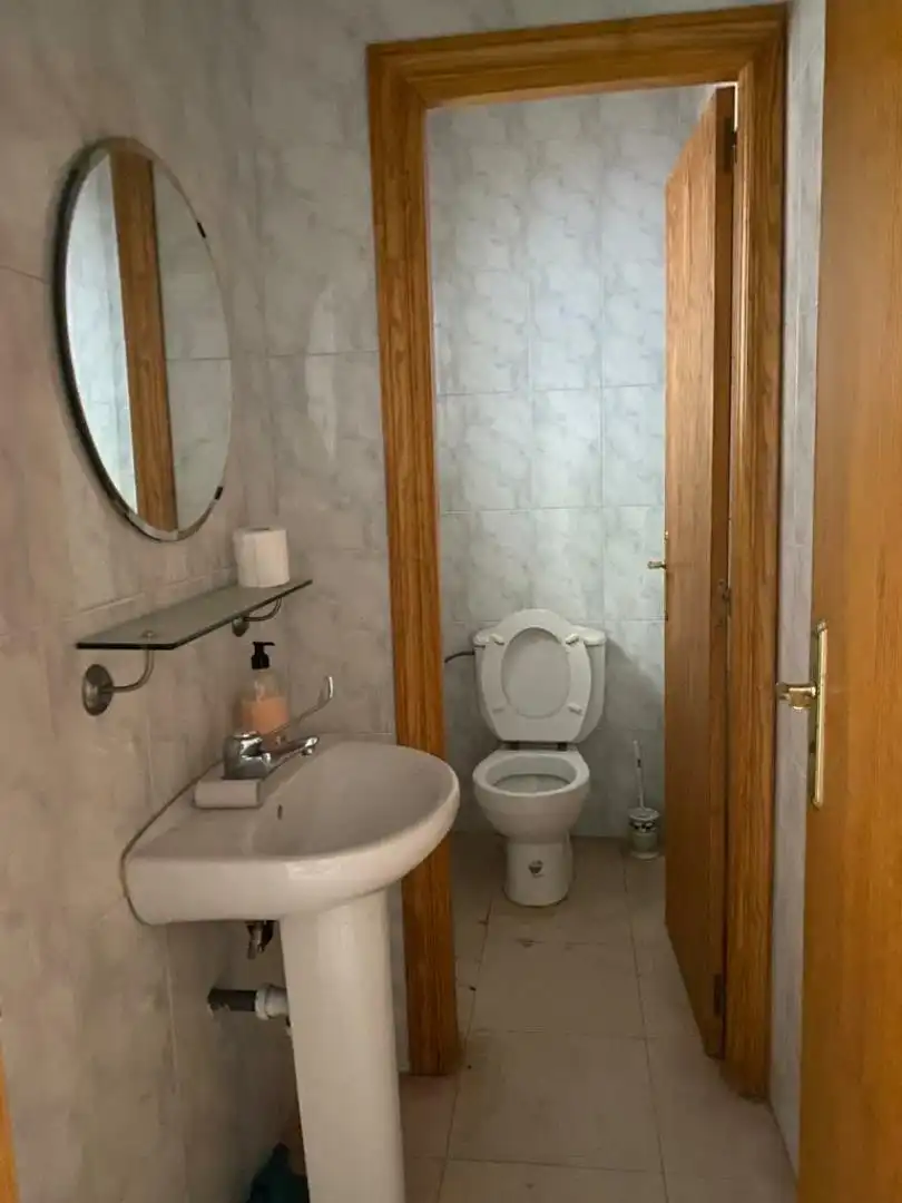 Baño de Local de alquiler en Cadalso de los Vidrios