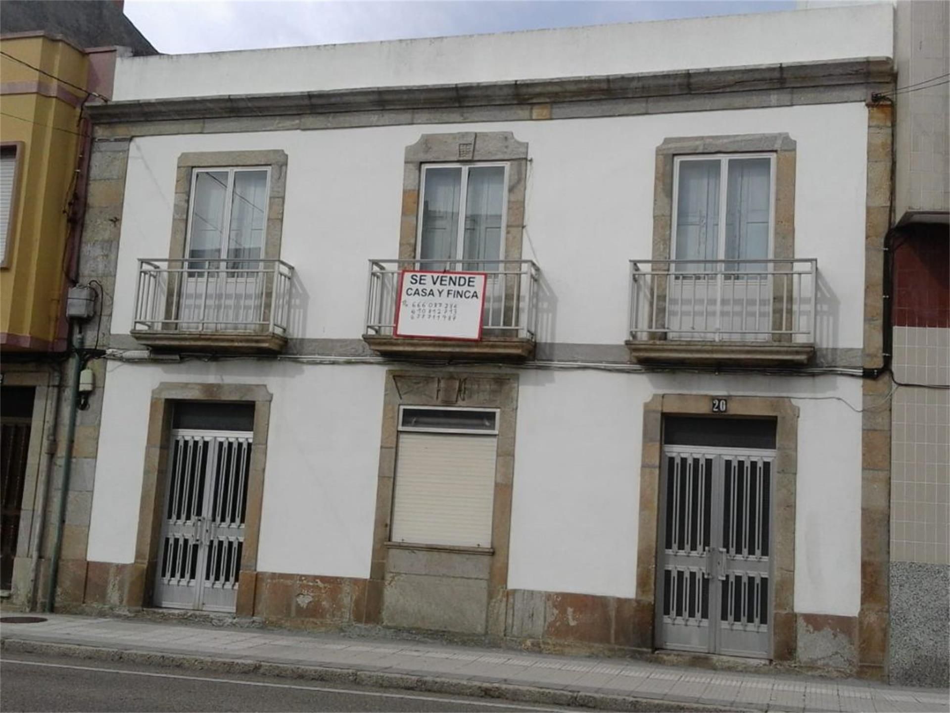 Exterior view of Single-family semi-detached for sale in A Guarda    with Terrace and Balcony