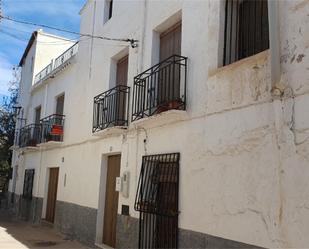 Exterior view of Single-family semi-detached for sale in Alcolea  with Terrace and Balcony