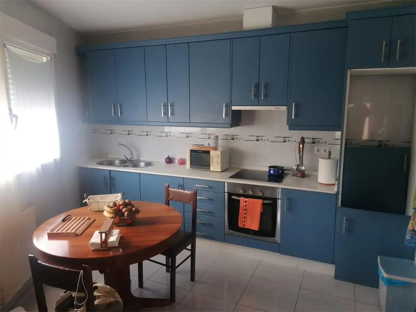 Casa adosada en venda a Rúa Nova, 27, Monterroso Cuina de Casa adosada en venda en Monterroso amb Calefacció, Parquet i Traster