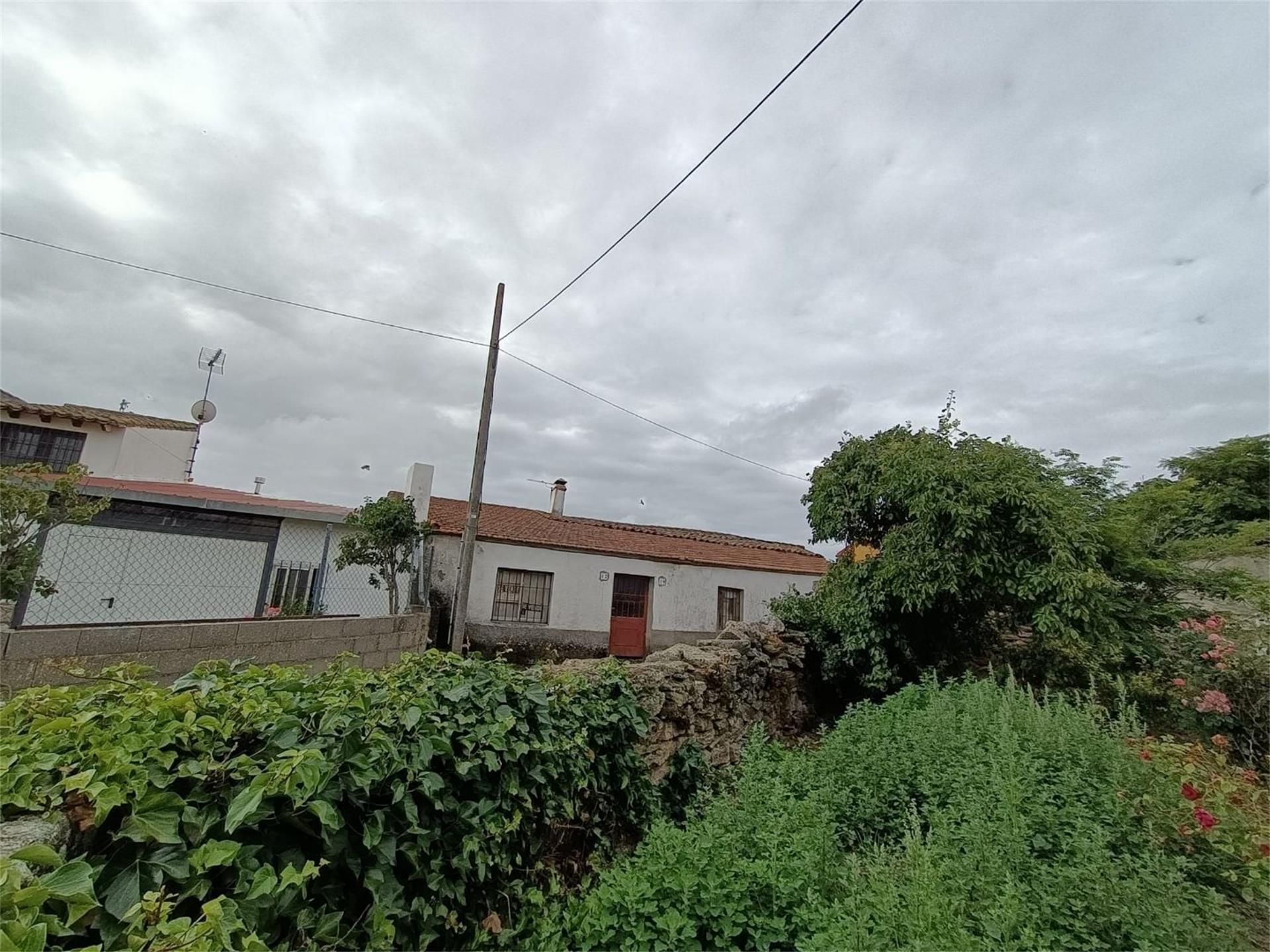 Exterior view of Single-family semi-detached for sale in Villaseco de los Gamitos