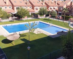 Swimming pool of Duplex for sale in Valladolid Capital  with Air Conditioner, Terrace and Swimming Pool