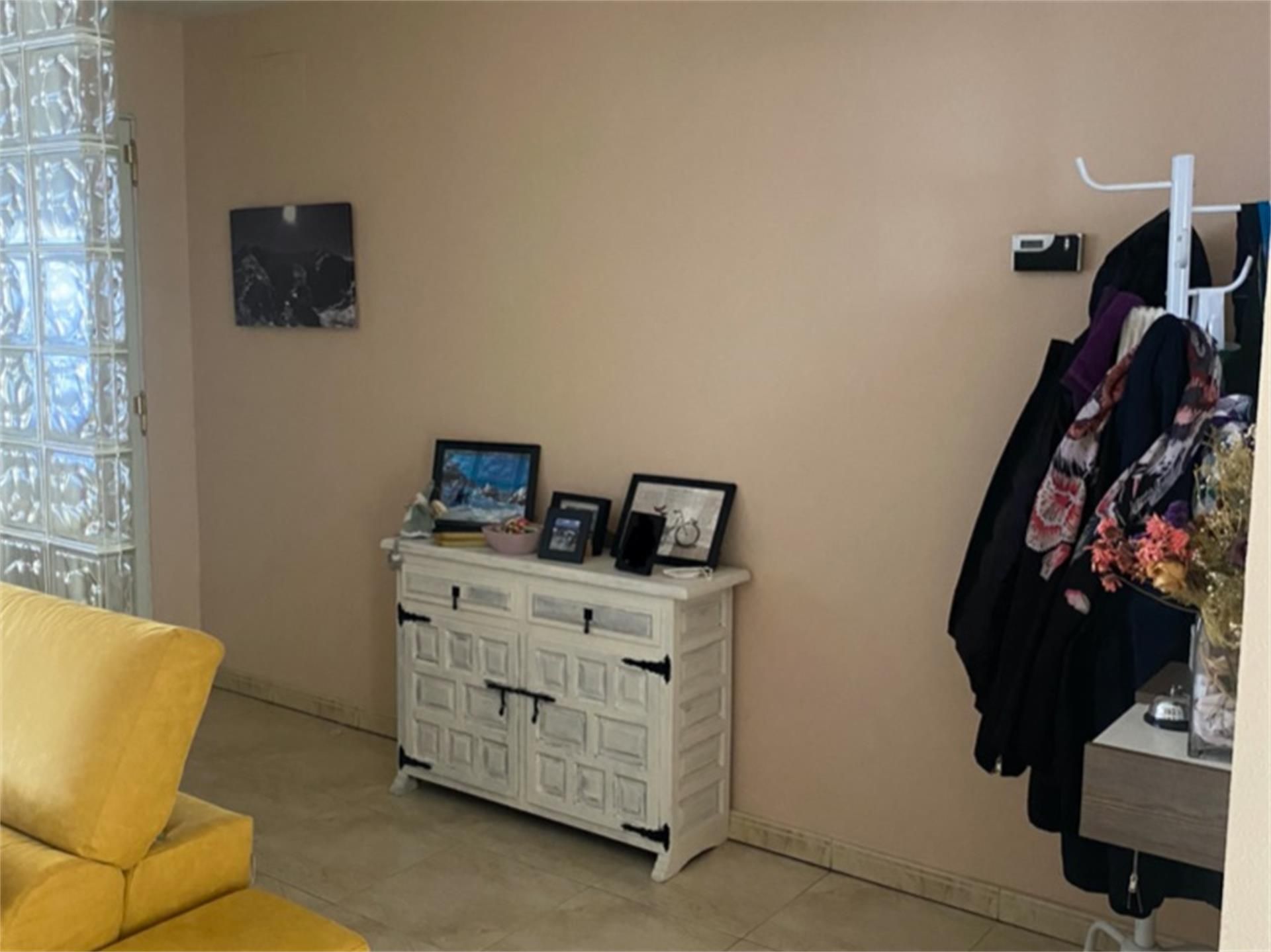 Sala d'estar de Casa adosada en venda en Malagón amb Aire condicionat