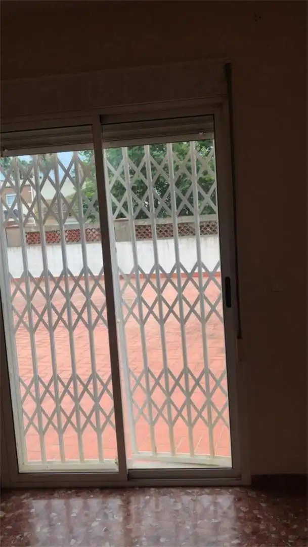 Vista exterior de Pis en venda en Albalat de la Ribera amb Aire condicionat, Calefacció i Parquet