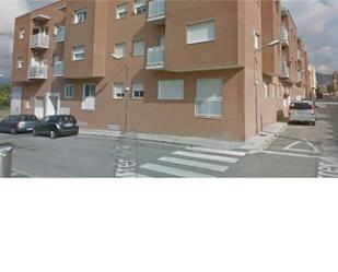 Vista exterior de Pis en venda en Montbrió del Camp amb Aire condicionat, Terrassa i Balcó
