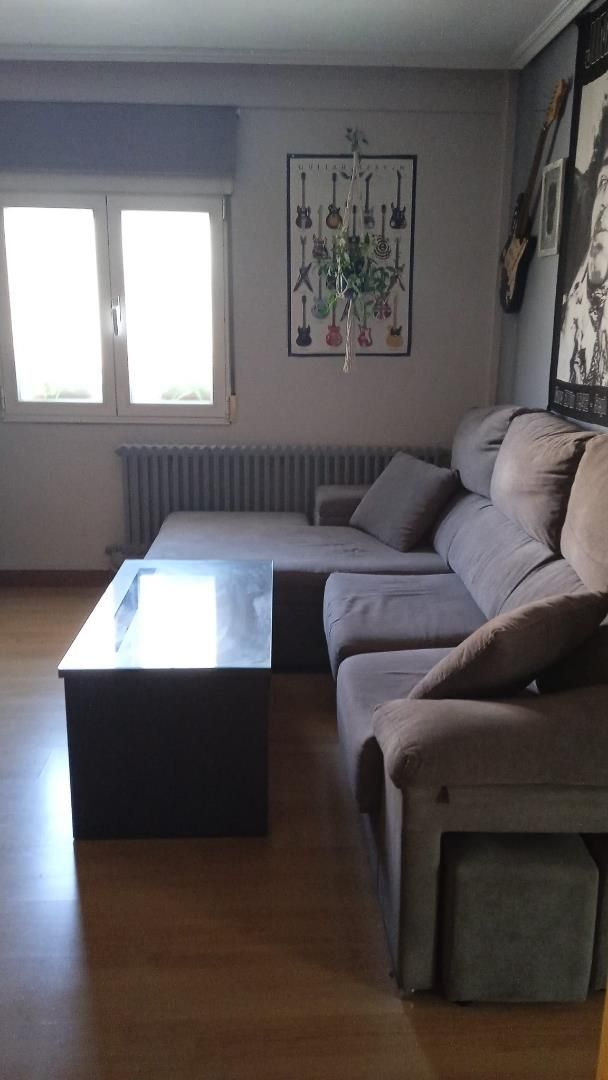Sala d'estar de Pis en venda en Valladolid Capital amb Calefacció, Parquet i Terrassa