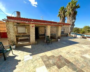 Vista exterior de Finca rústica en venda en Gibraleón amb Terrassa i Piscina