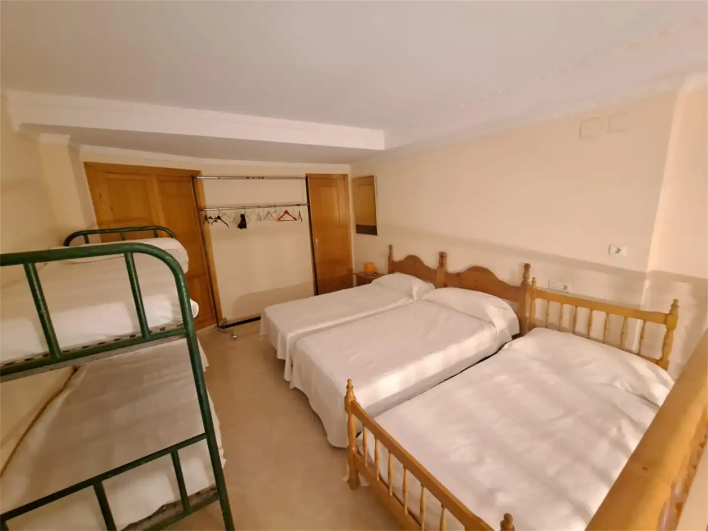 Dúplex en venta en Avenida de la Canaliega, El Rocío Habitación de Dúplex en venta en Almonte con Aire acondicionado, Calefacción y Parquet