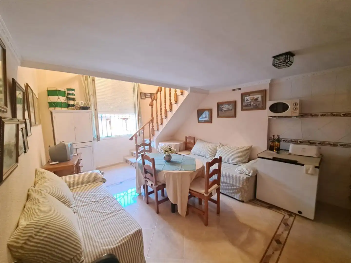 Dúplex en venta en Avenida de la Canaliega, El Rocío Sala de estar de Dúplex en venta en Almonte con Aire acondicionado, Calefacción y Parquet