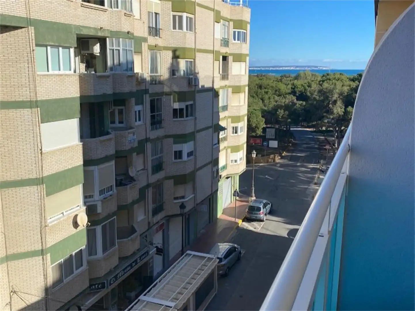 Außenansicht von Dachboden zum Verkauf in Guardamar del Segura mit Klimaanlage und Terrasse