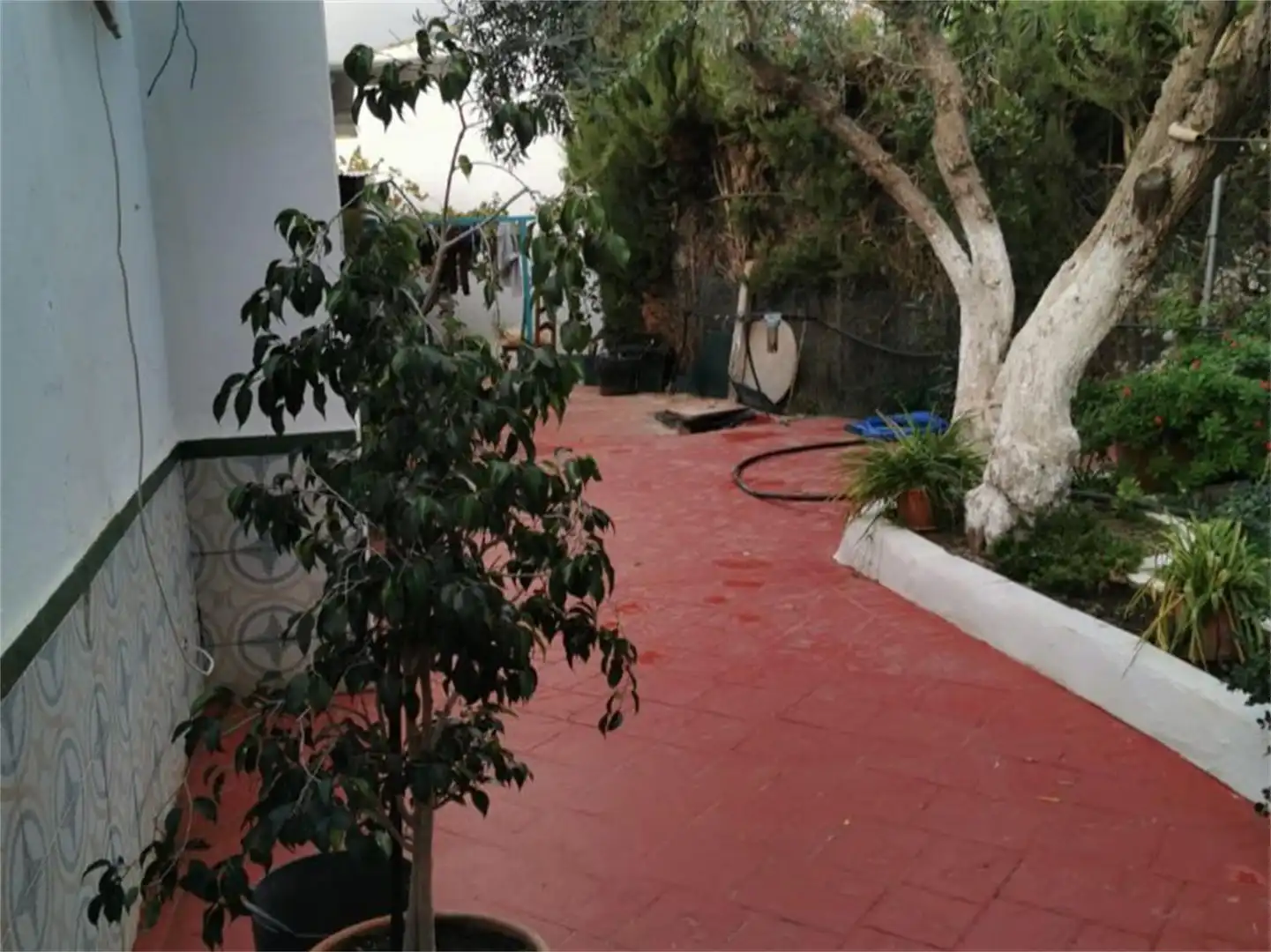 Houses for sale in Calle Alcalá, Carmona Garden of Houses for sale in Carmona with Air Conditioner, Heating and Private garden