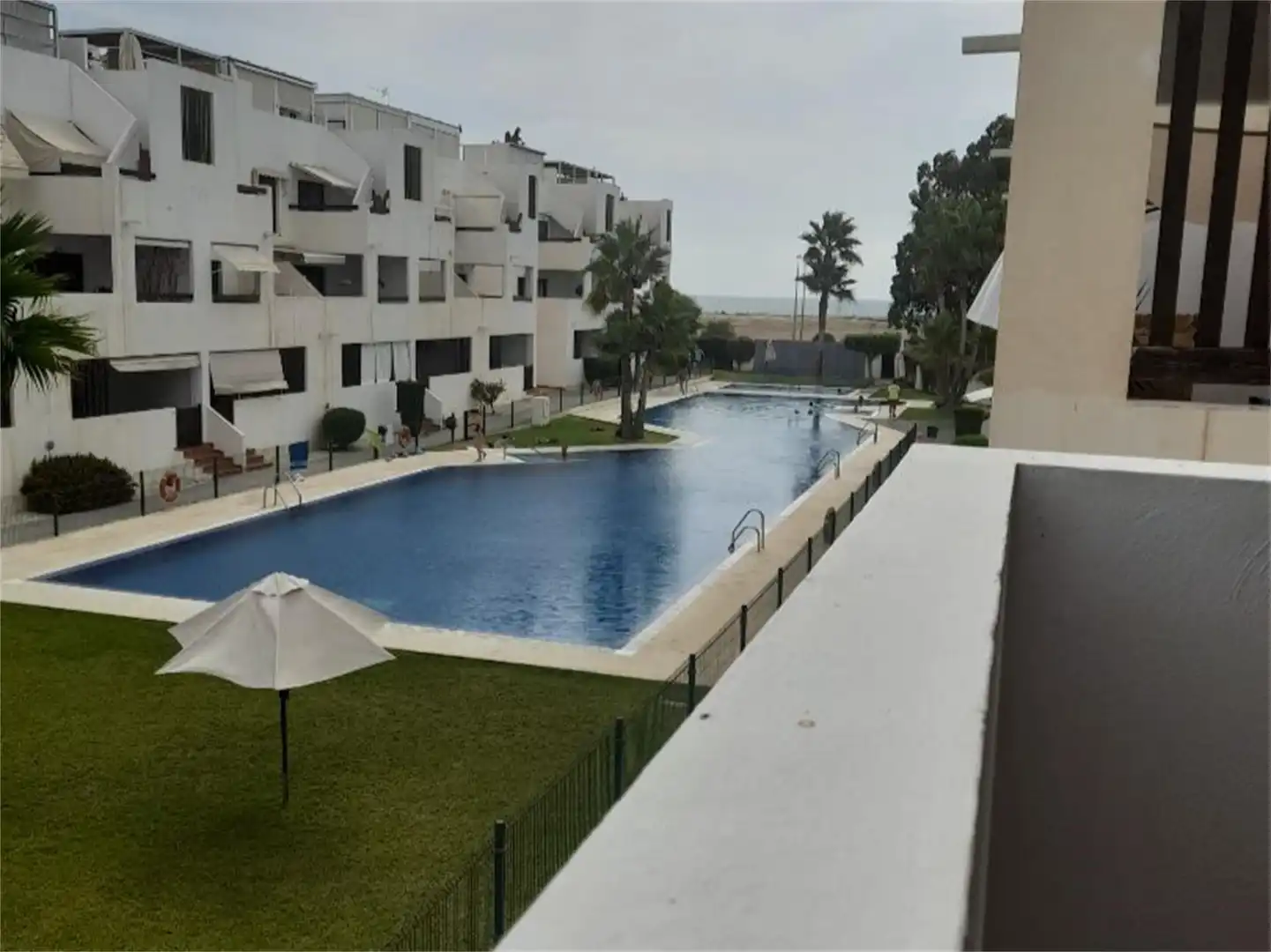 Piscina de Pis de lloguer en Vera amb Aire condicionat, Terrassa i Piscina
