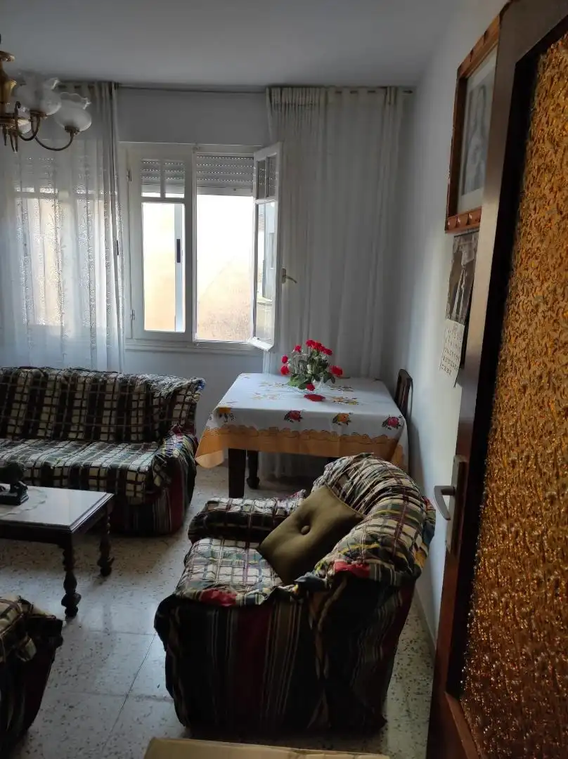Wohnzimmer von Erdgeschoss zum Verkauf in Bolaños de Campos mit Heizung, Möbliert und Ofen