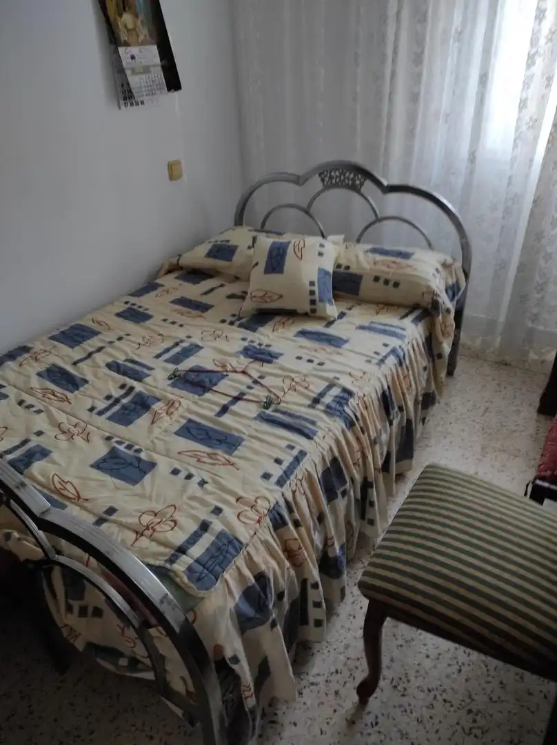 Schlafzimmer von Erdgeschoss zum Verkauf in Bolaños de Campos mit Heizung, Möbliert und Ofen