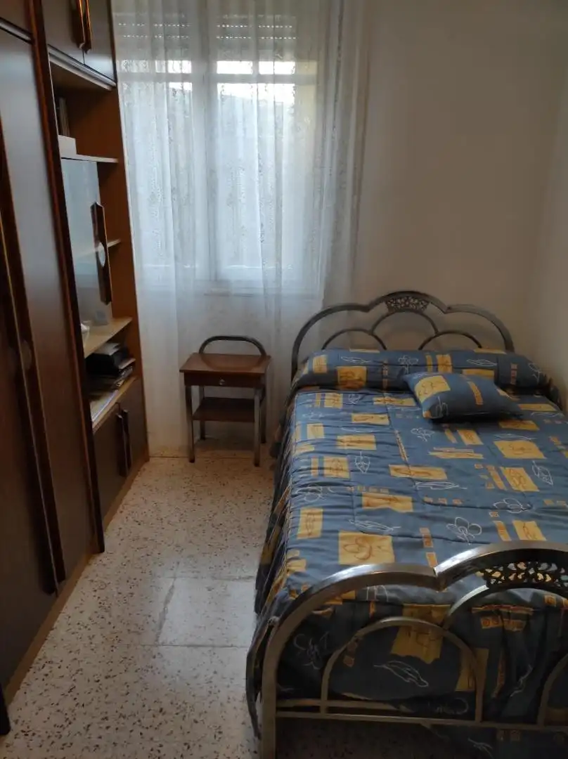 Schlafzimmer von Erdgeschoss zum Verkauf in Bolaños de Campos mit Heizung, Möbliert und Ofen