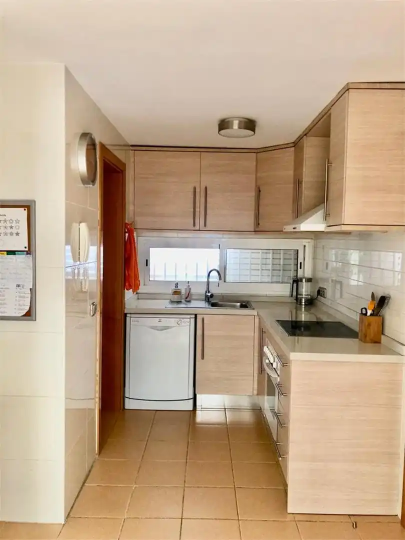 Detached homes for sale in Urbanizacion Miraverde Sau, 8, Playa Fañabé Alto Kitchen of Detached homes for sale in Adeje with Air Conditioner, Terrace and Swimming Pool