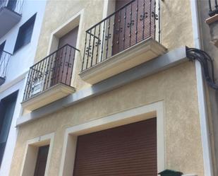 Terrasse von Einfamilien-Reihenhaus zum verkauf in Bélgida mit Klimaanlage